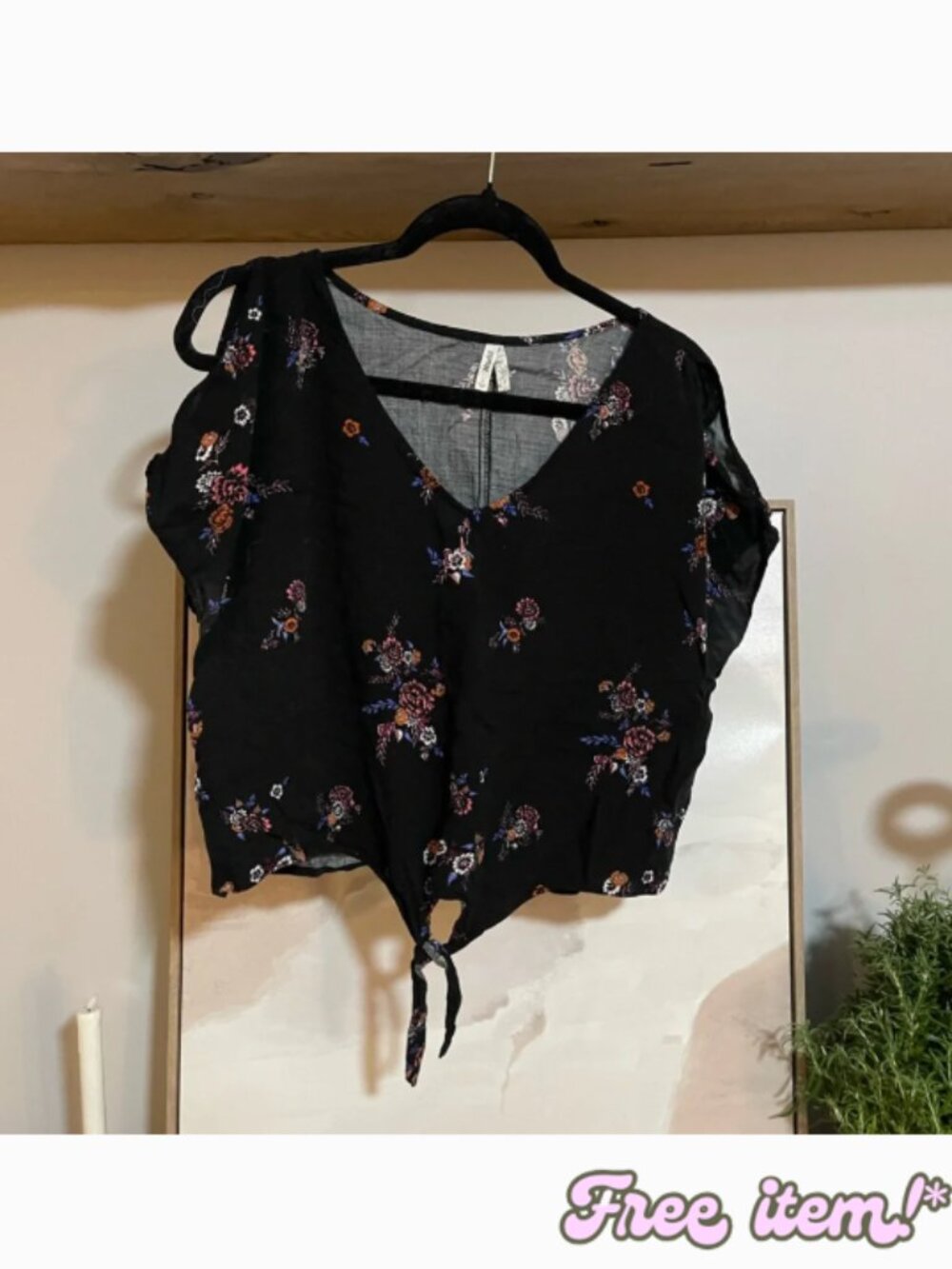 Mudd Black Floral Tie-Front Crop Blouse Cold shoulder